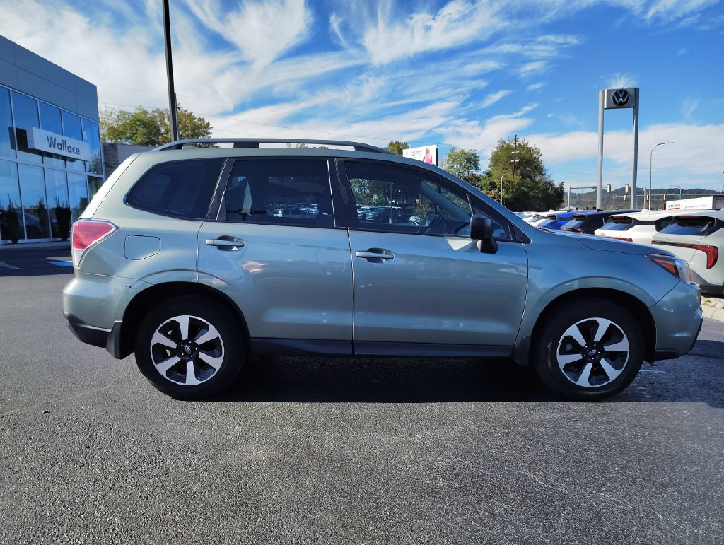 Used 2018 Subaru Forester 2.5i w/ Protection Package #1 AWD/4WD image 4