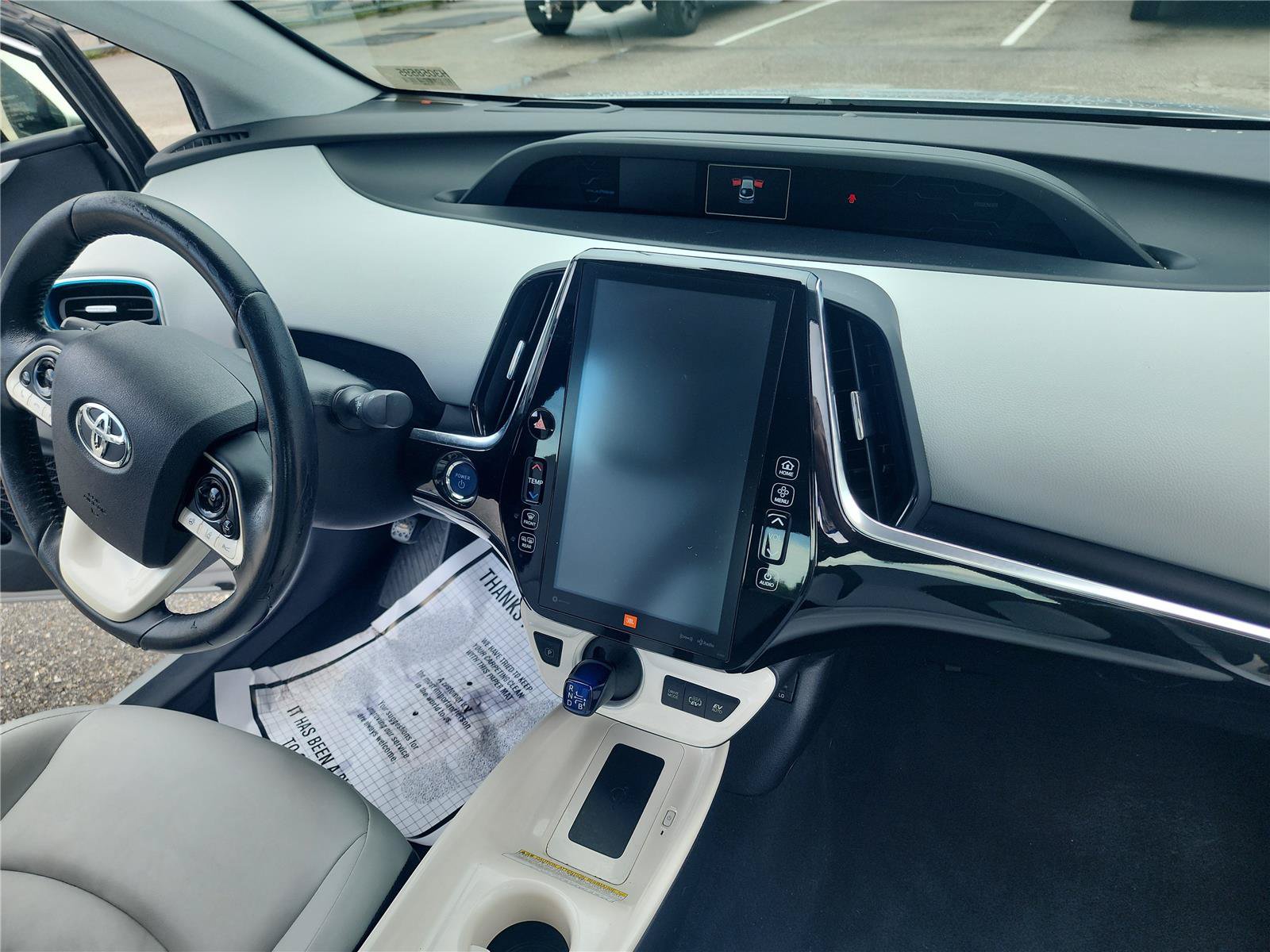 Used 2017 Toyota Prius Prime Advanced FWD image 30