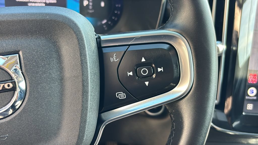Certified 2024 Volvo XC40 B5 Core AWD/4WD image 17