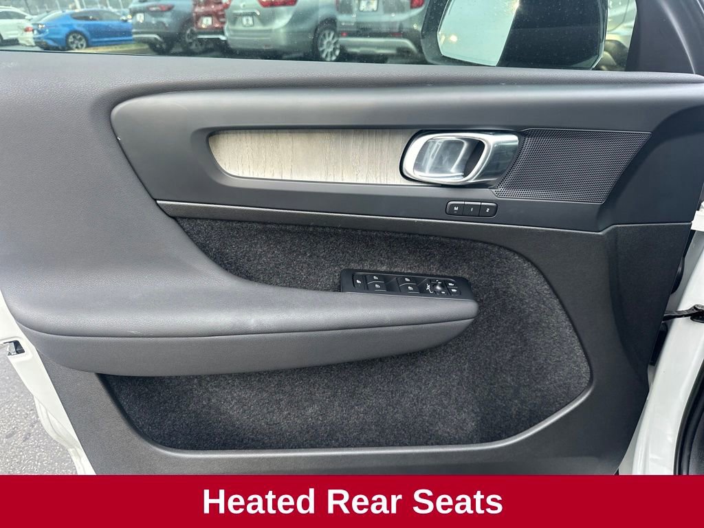 Used 2023 Volvo XC40 B5 Plus w/ Protection Package Premier image 11