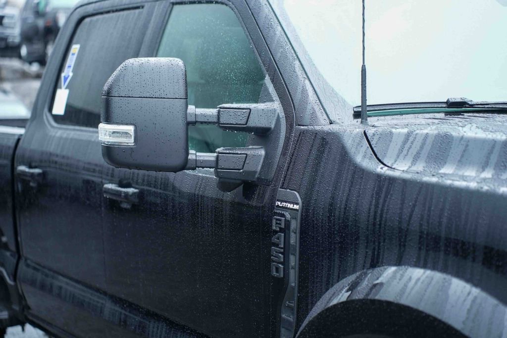 Used 2026 Ford F450 Platinum w/ FX4 Off-Road Package AWD/4WD image 9