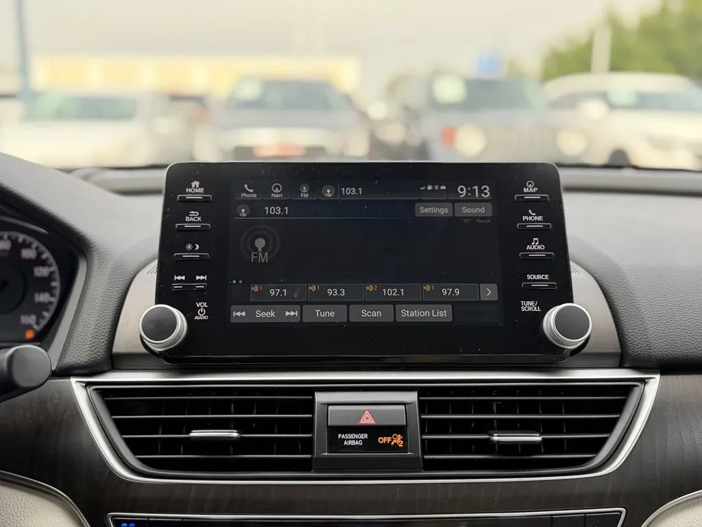 Used 2020 Honda Accord Touring image 15