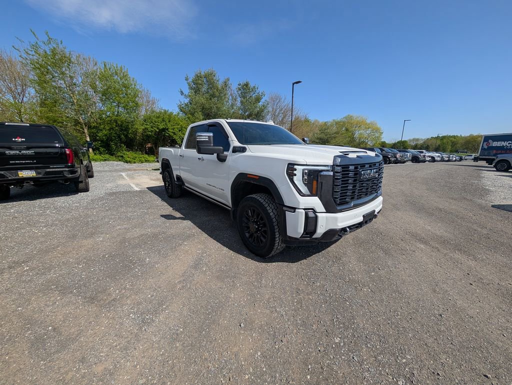 Used 2024 GMC Sierra 2500 Denali Ultimate AWD/4WD image 8