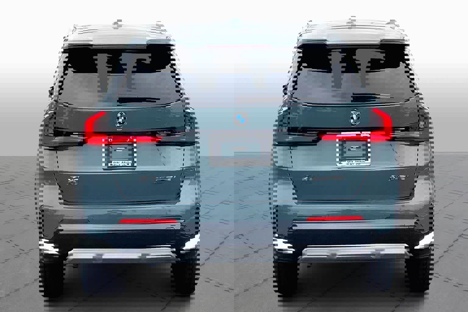 Certified 2023 BMW X1 xDrive28i image 4