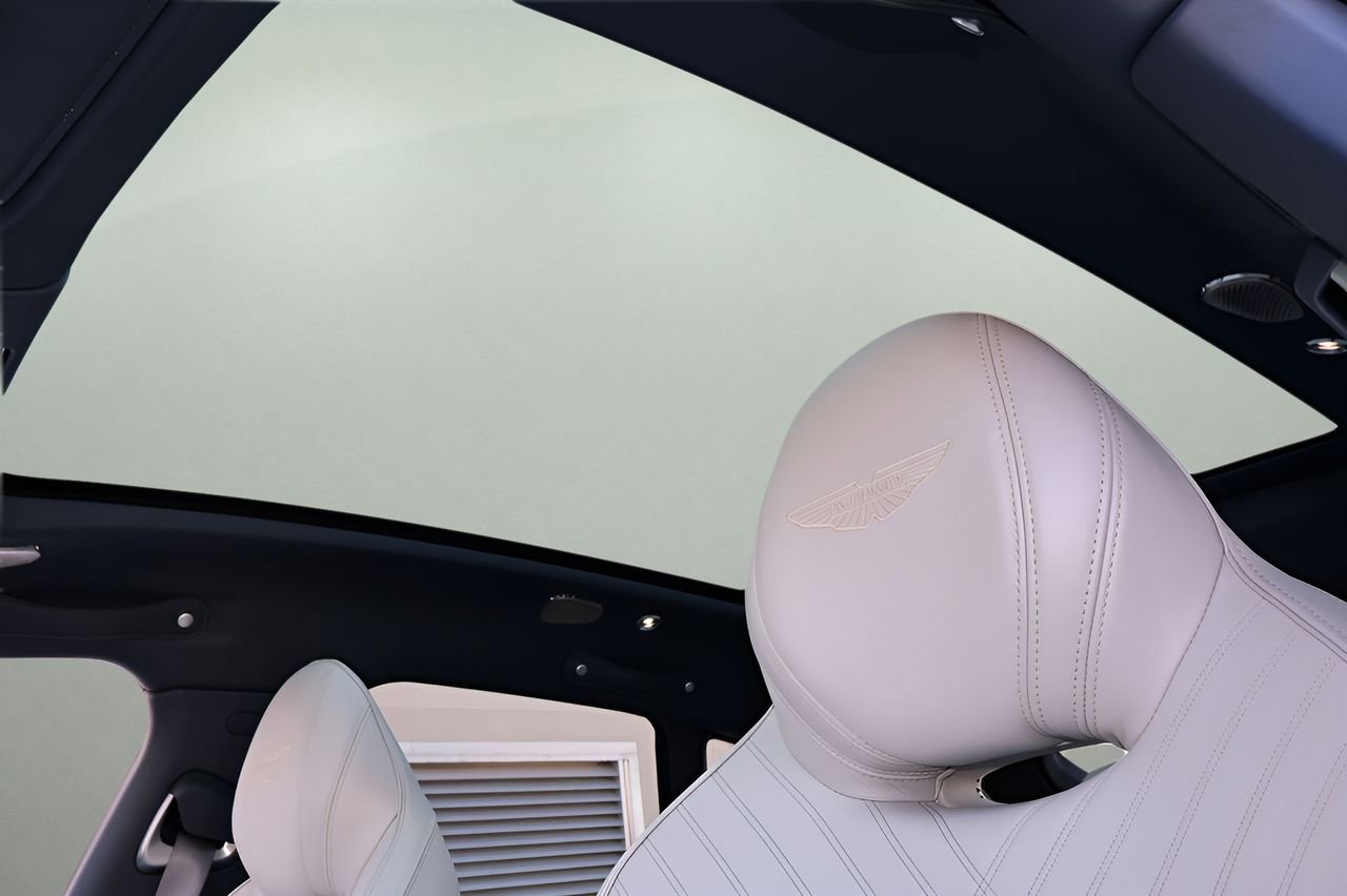 Used 2025 Aston Martin DBX 707 image 29