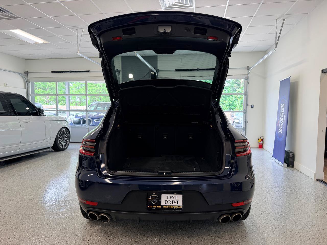 Used 2015 Porsche Macan S AWD/4WD image 24