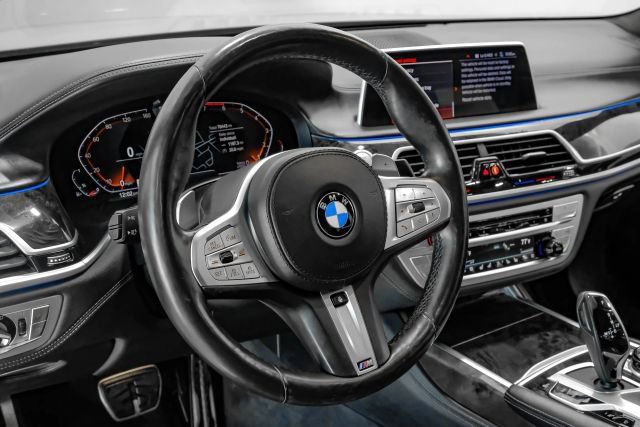 Used 2020 BMW 750i xDrive w/ Executive Package AWD/4WD image 23