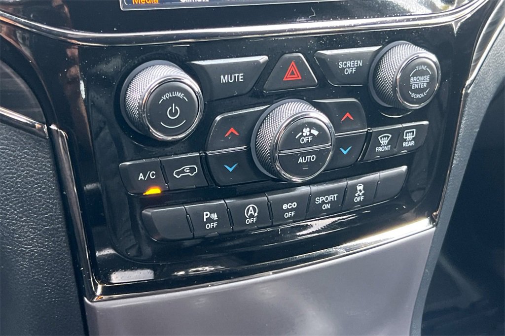 Used 2020 Jeep Grand Cherokee Limited X image 22