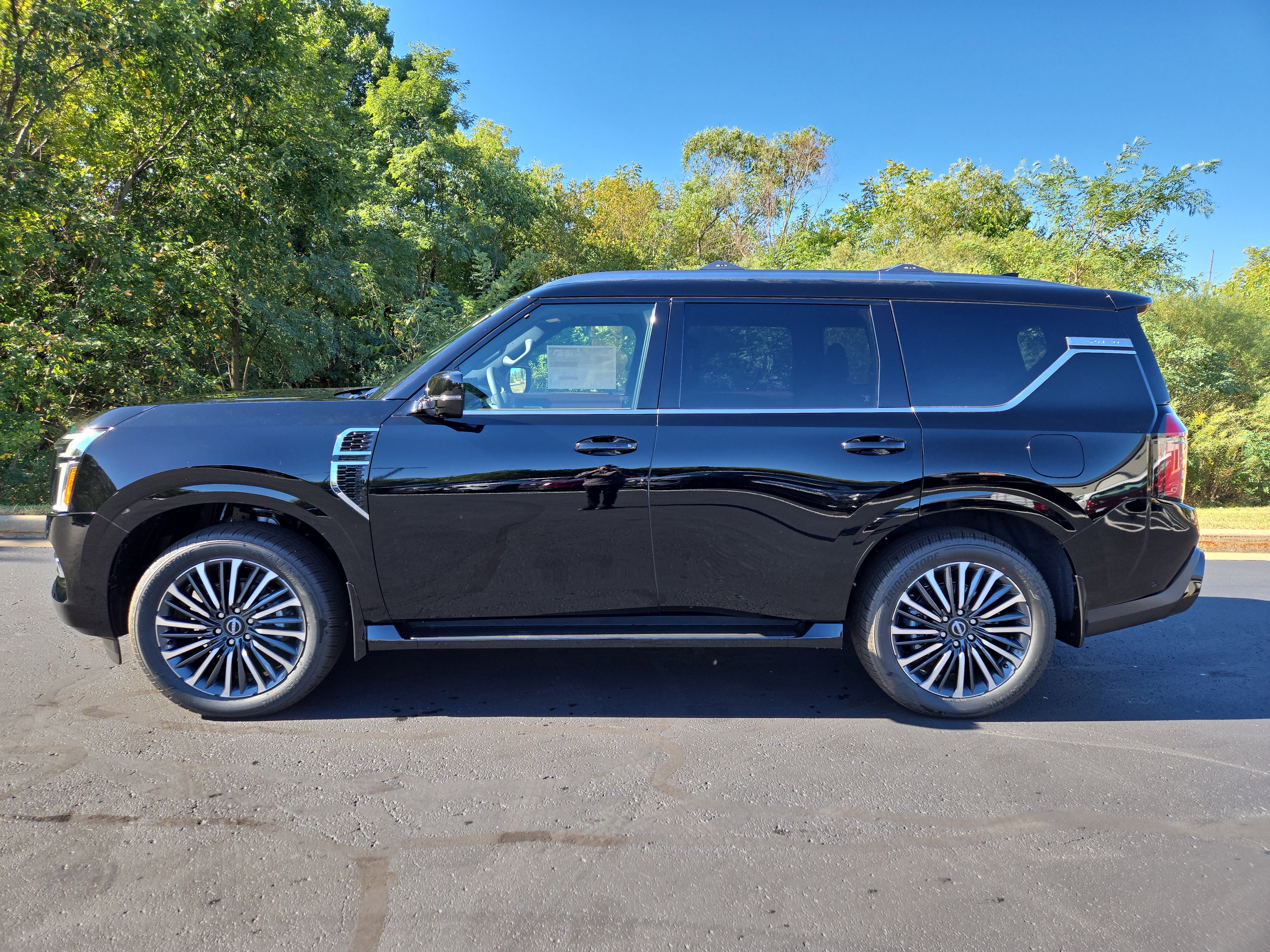 New 2026 Nissan Armada Platinum Reserve w/ Convenience Package image 5