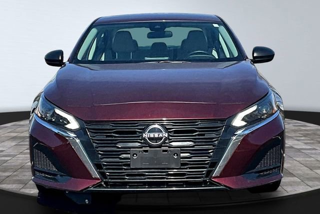 Used 2025 Nissan Altima 2.5 SV image 2