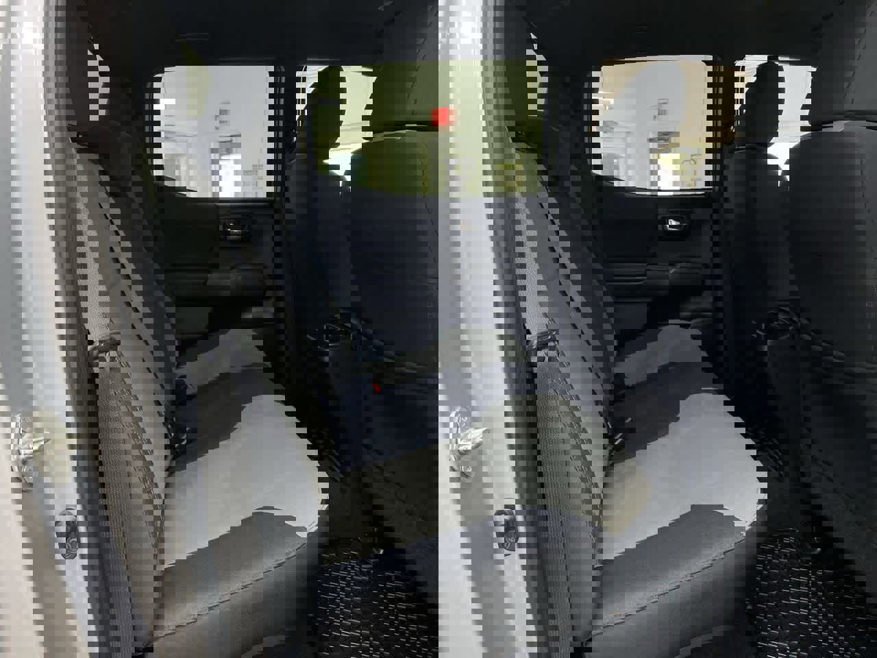 Used 2020 Toyota Tacoma TRD Off-Road image 17