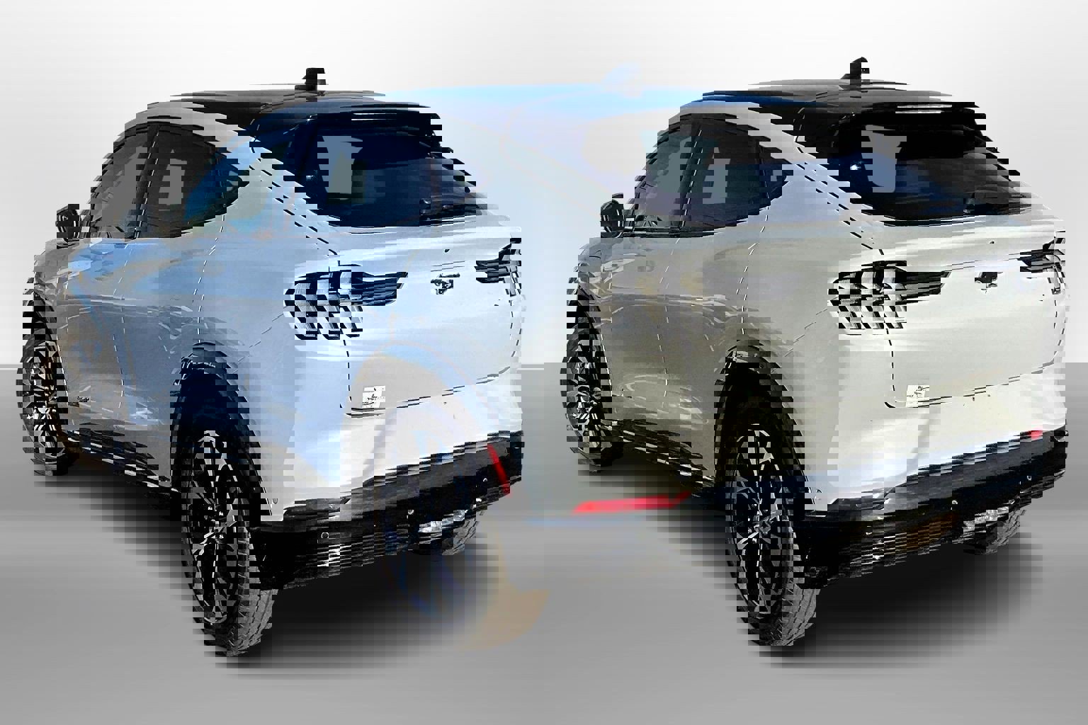 Used 2021 Ford Mustang Mach-E Premium image 9