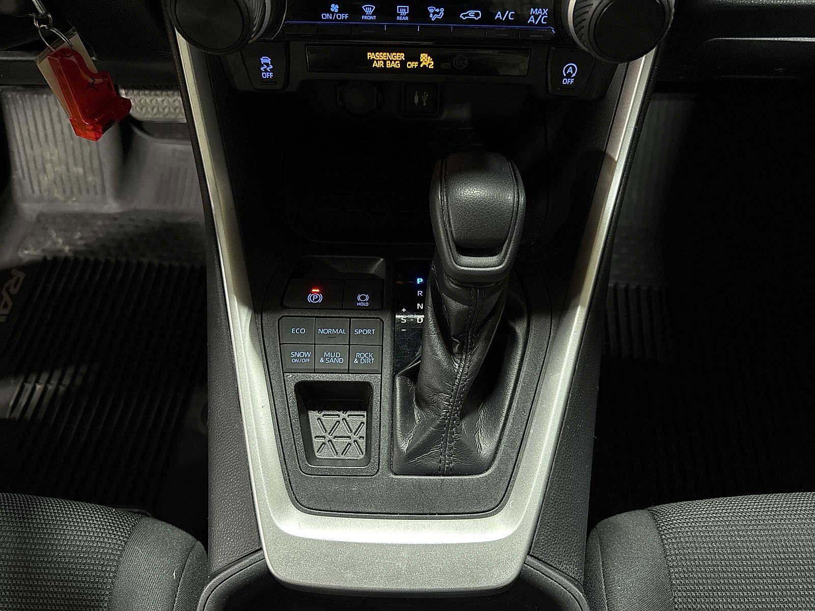 Certified 2019 Toyota RAV4 LE w/ All Weather Liner Package image 29