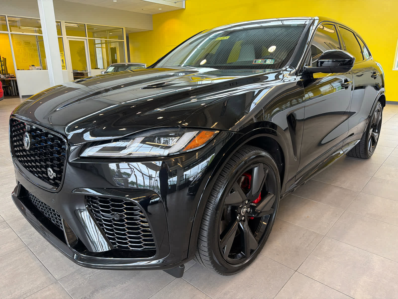 Used 2025 Jaguar F-PACE SVR 575 Edition AWD/4WD image 9