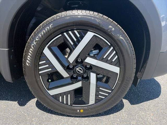 New 2026 Nissan Kicks SV w/ SV Premium Package FWD image 10