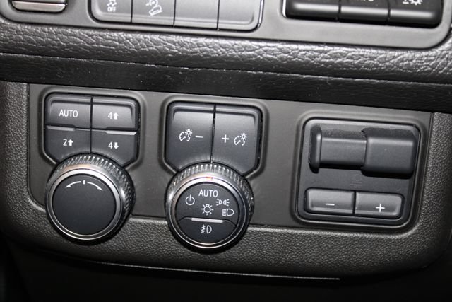 Used 2021 GMC Yukon Denali w/ Denali Premium Package AWD/4WD image 33