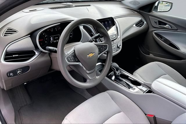 Used 2024 Chevrolet Malibu LT FWD image 16