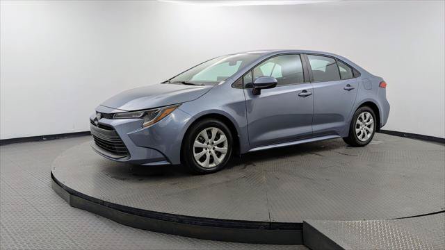 Used 2026 Toyota Corolla LE FWD image 2