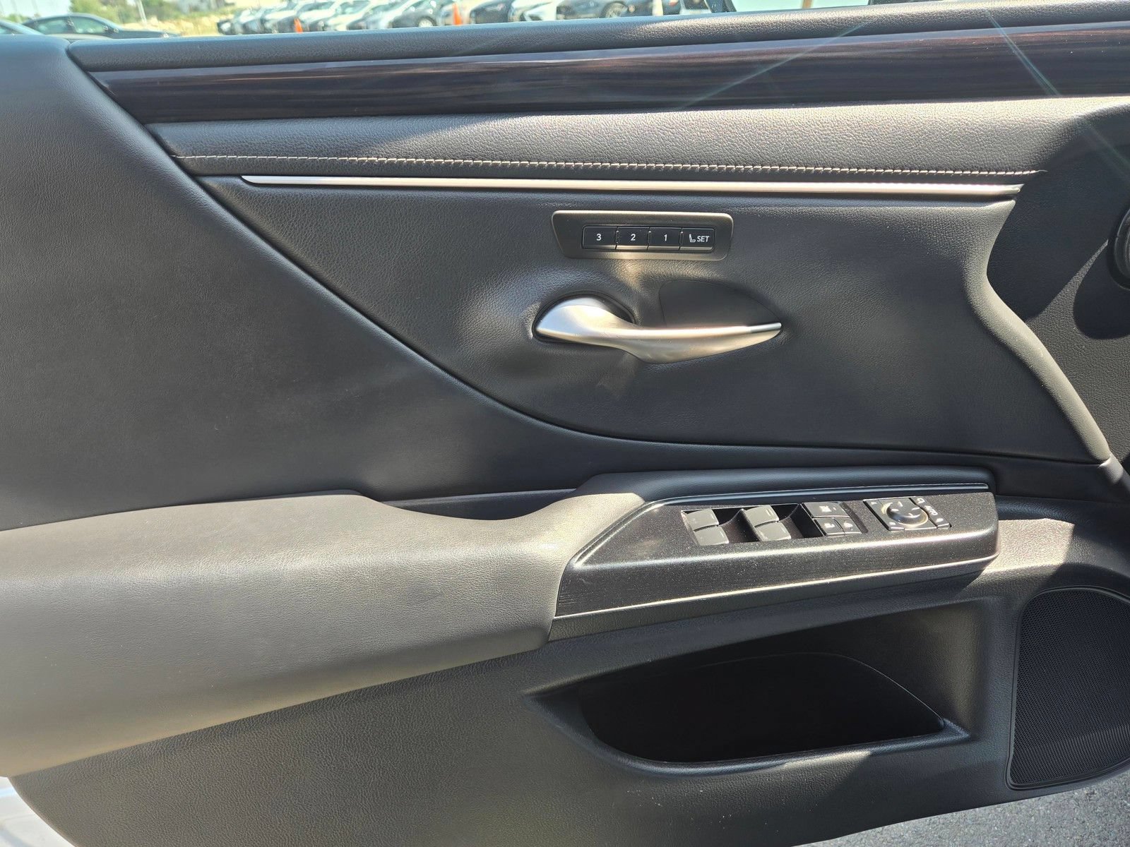 Used 2020 Lexus ES 350 w/ Premium Package FWD image 16