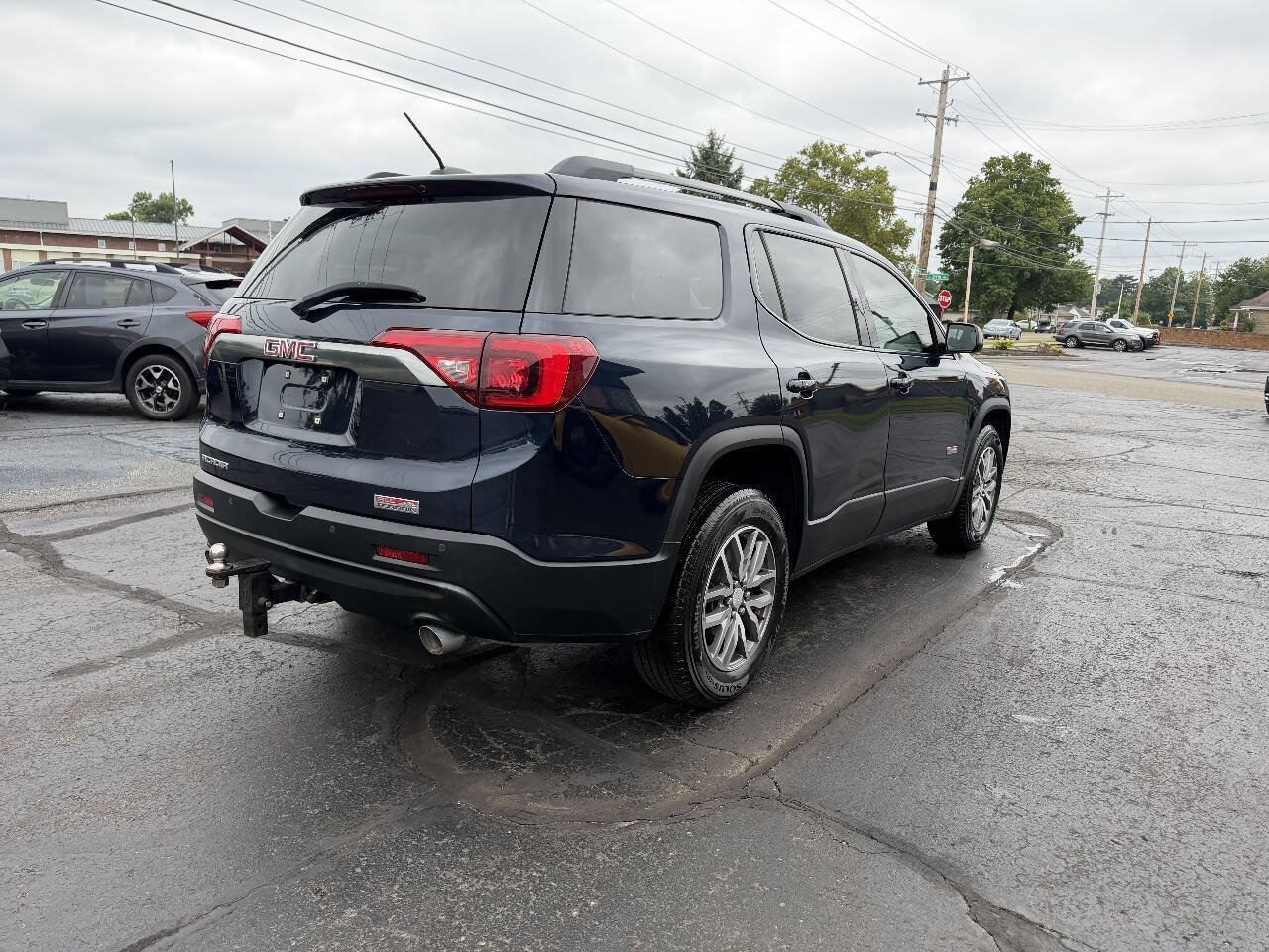 Used 2017 GMC Acadia SLE w/ Driver Alert Package I AWD/4WD image 7