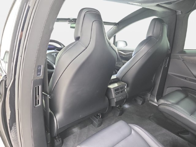 Used 2018 Tesla Model X AWD/4WD image 12