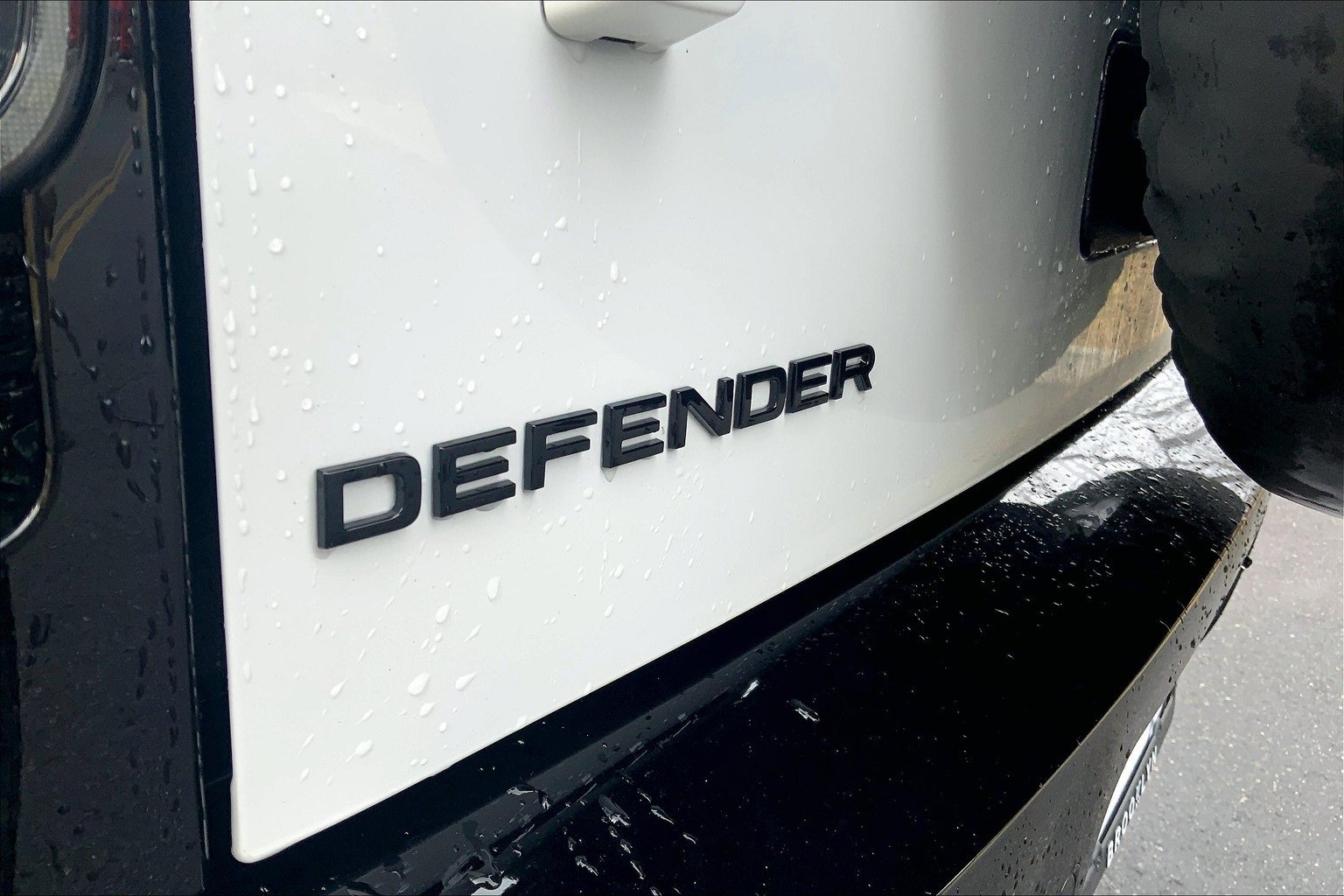 New 2025 Land Rover Defender 90 V8 image 15