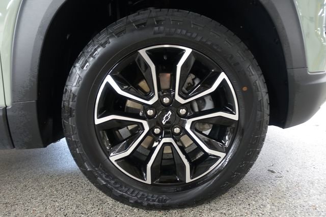 Used 2024 Chevrolet TrailBlazer ACTIV w/ Driver Confidence Package AWD/4WD image 25