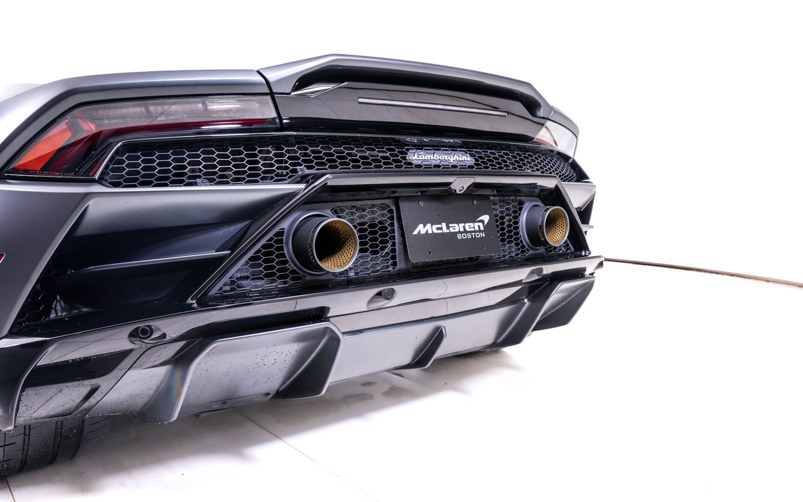 Used 2021 Lamborghini Huracan EVO image 13