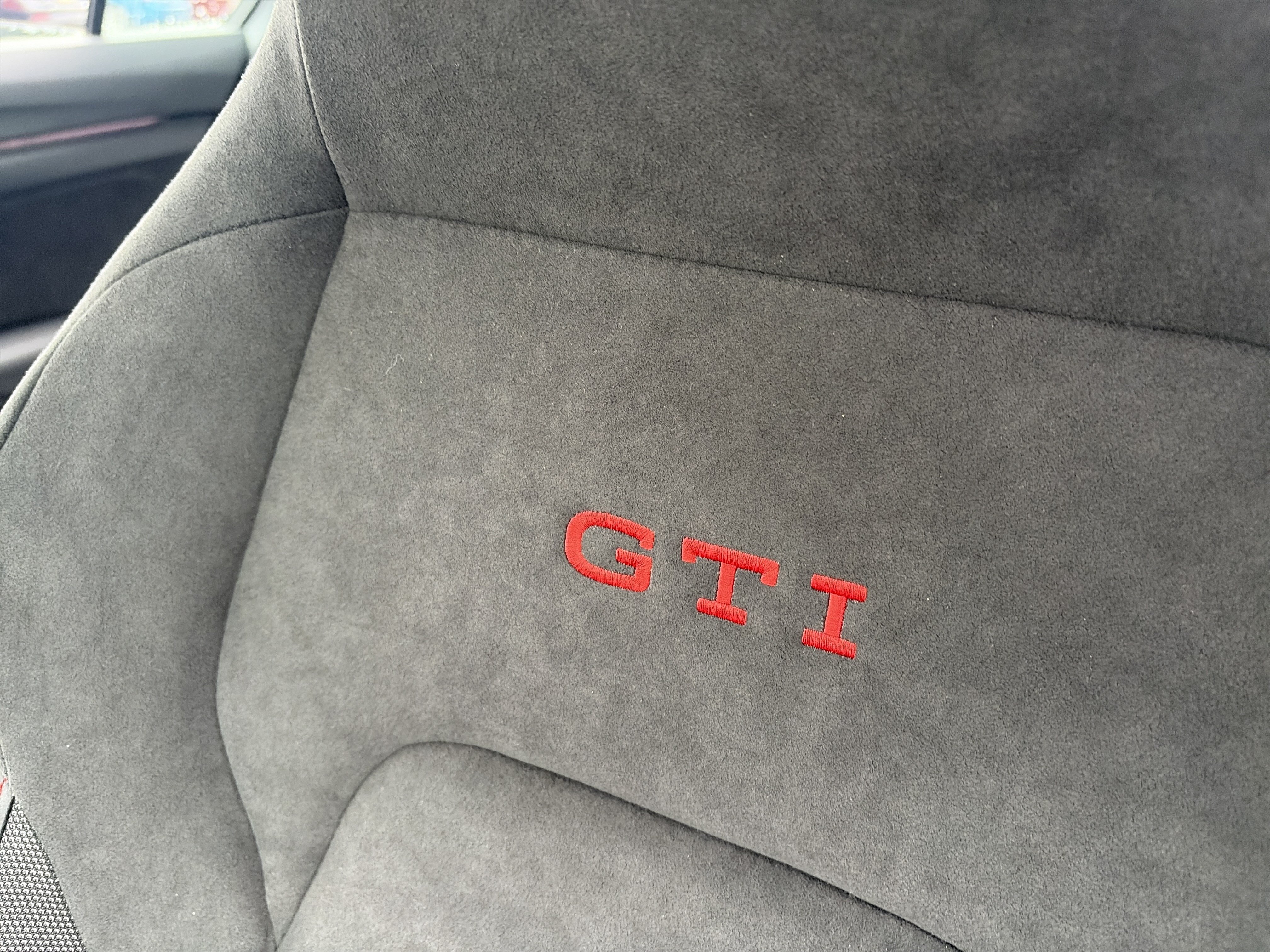 New 2026 Volkswagen GTI SE FWD image 15