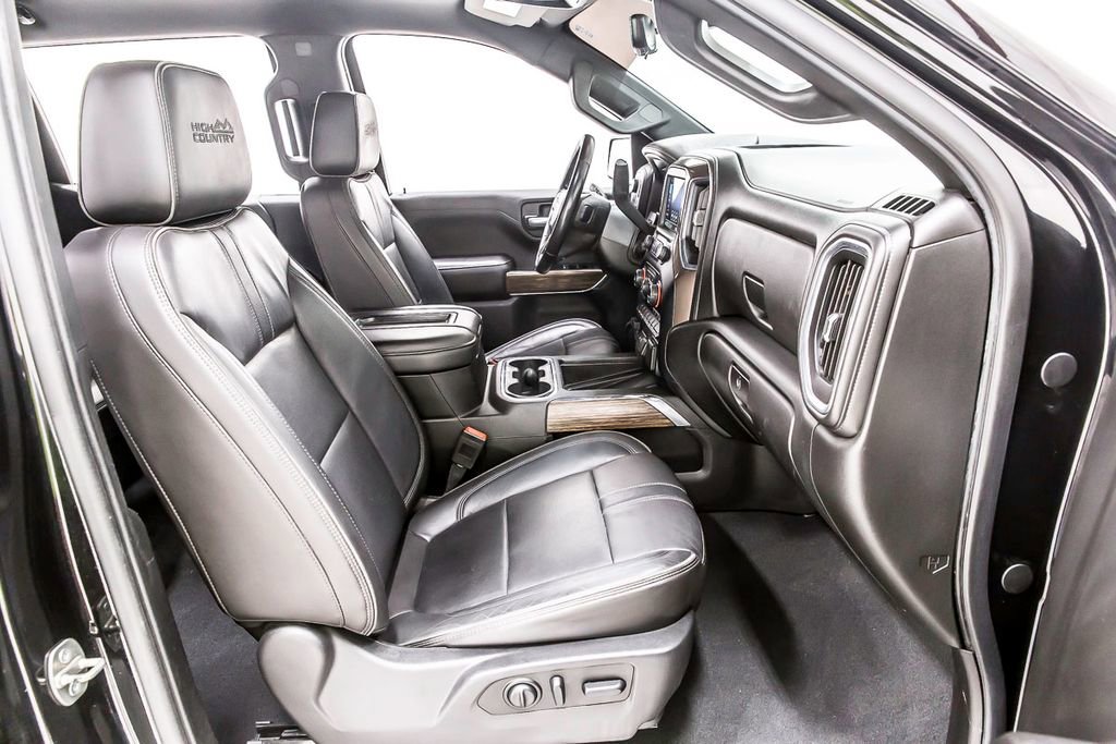 Used 2019 Chevrolet Silverado 1500 High Country w/ Technology Package RWD image 32