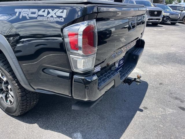 Used 2020 Toyota Tacoma TRD Off-Road w/ TRD Premium Off Road Package AWD/4WD image 11