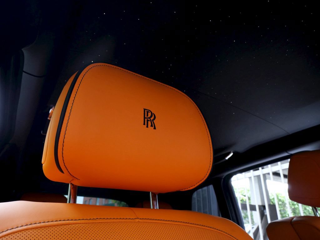 Used 2023 Rolls-Royce Cullinan Black Badge w/ Dark Exterior Package AWD/4WD image 10