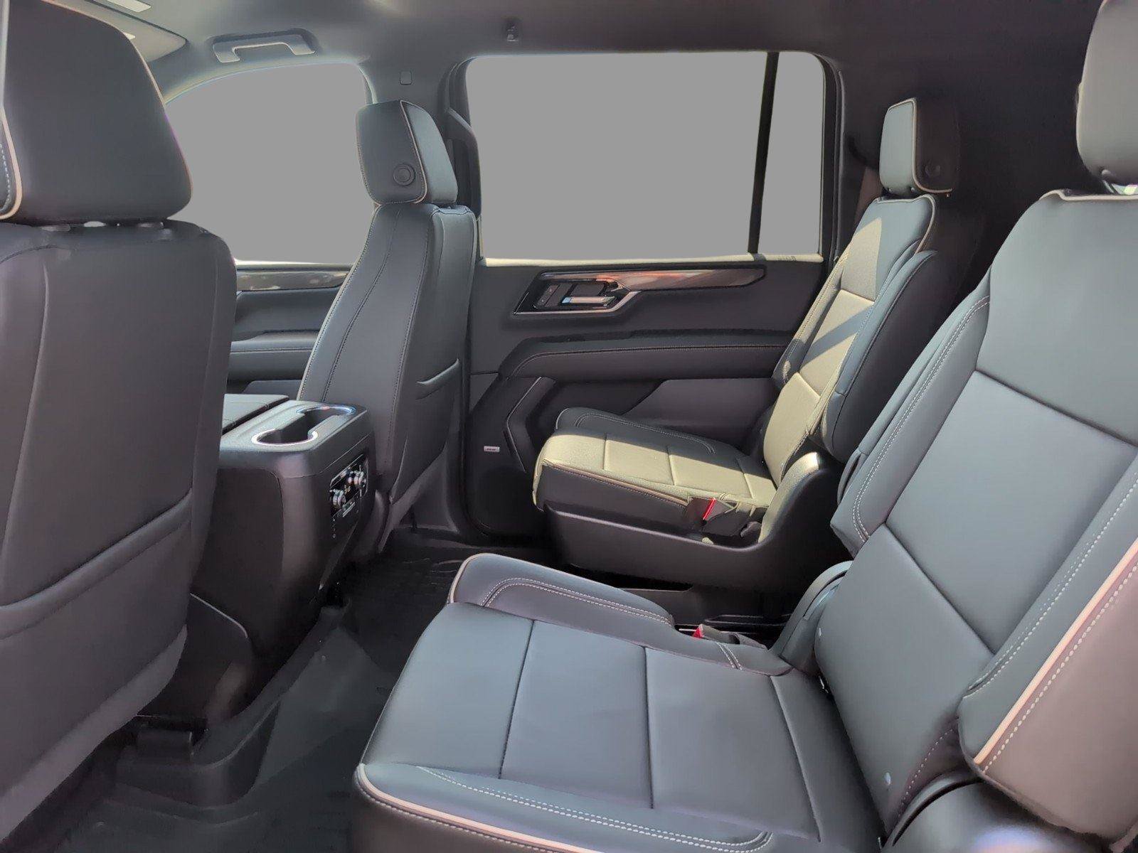 New 2026 GMC Yukon XL Elevation w/ LPO, Floor Liner Package RWD image 38