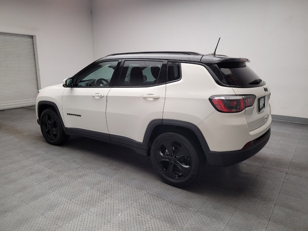 Used 2020 Jeep Compass Latitude FWD image 3