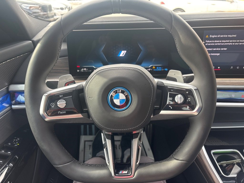 Used 2024 BMW 750e xDrive w/ Premium Package image 18