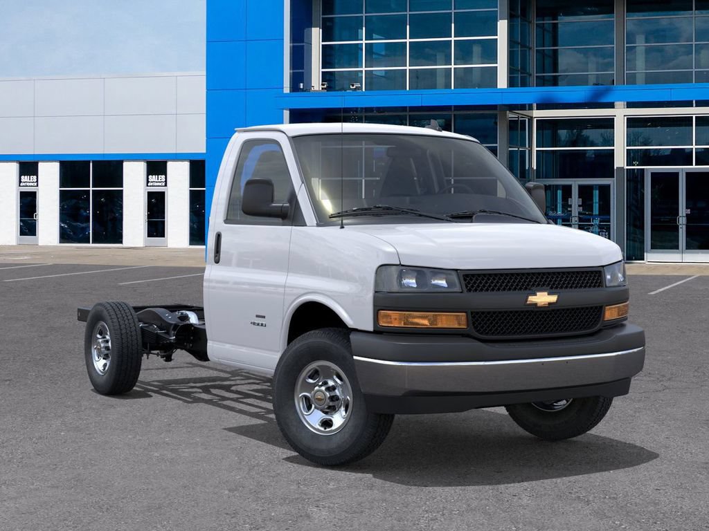New 2026 Chevrolet Express 3500 w/ Power Convenience Package RWD image 9