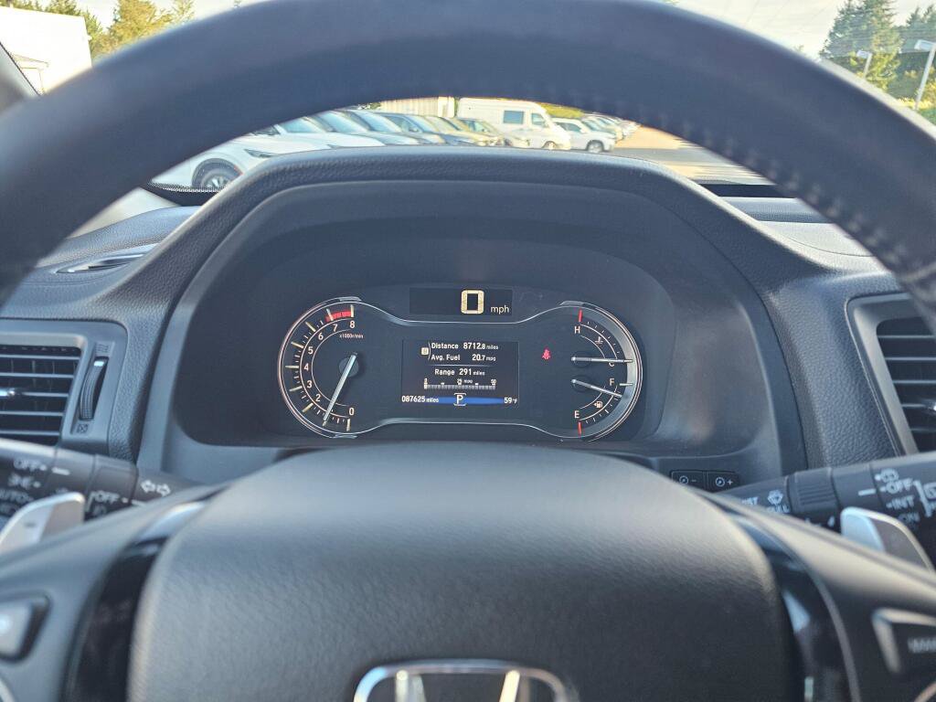 Certified 2018 Honda Pilot Touring image 28