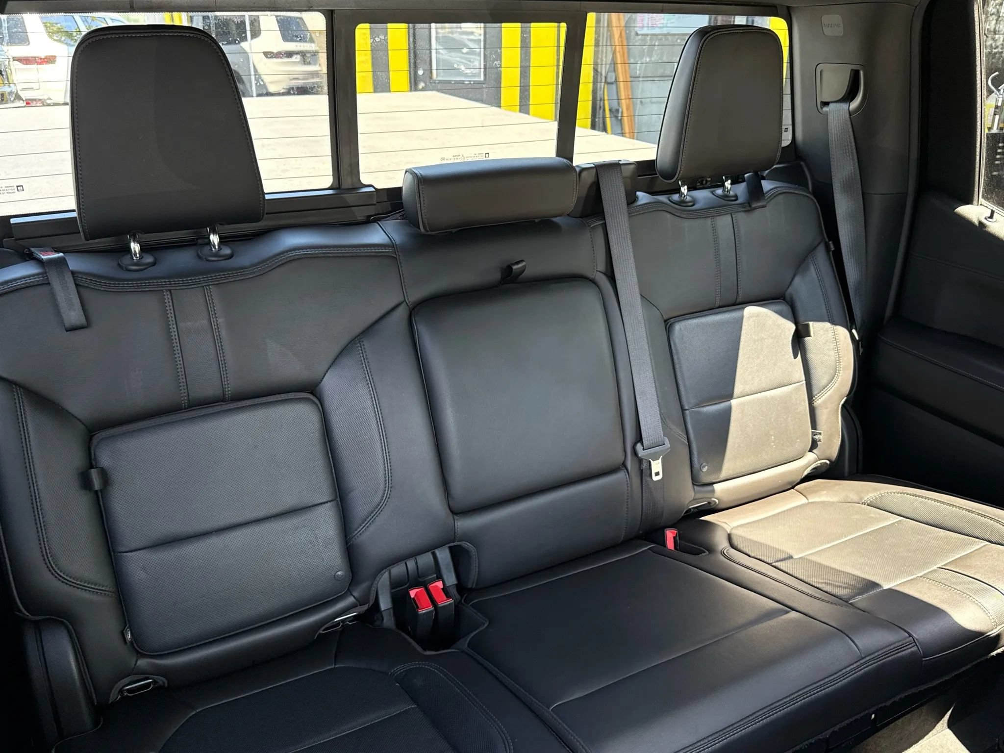 Used 2019 Chevrolet Silverado 1500 High Country w/ Technology Package AWD/4WD image 62