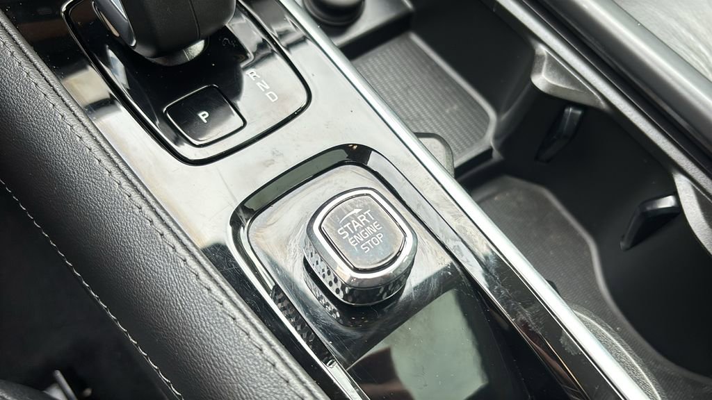 Certified 2023 Volvo XC90 B5 Plus w/ Protection Package Premier image 15