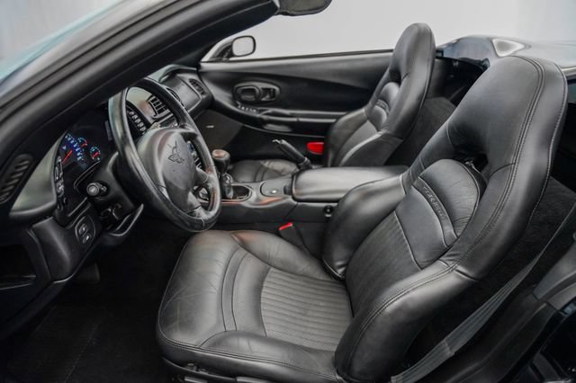 Used 2000 Chevrolet Corvette Convertible w/ Memory Pkg RWD image 18