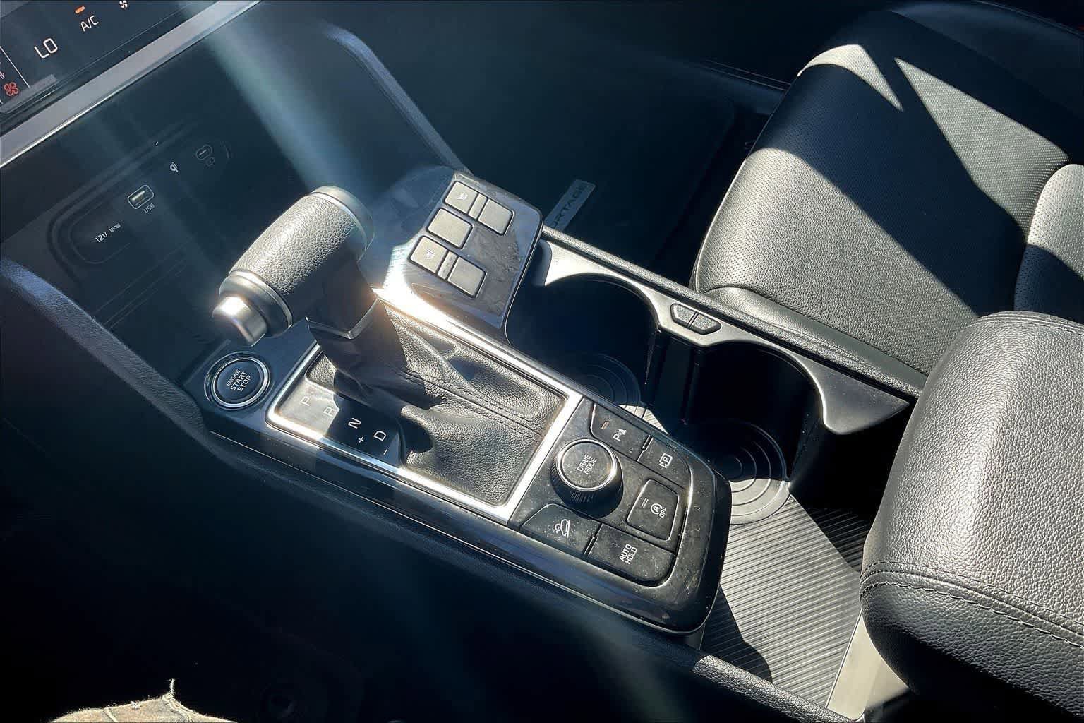 Certified 2025 Kia Sportage EX FWD image 16