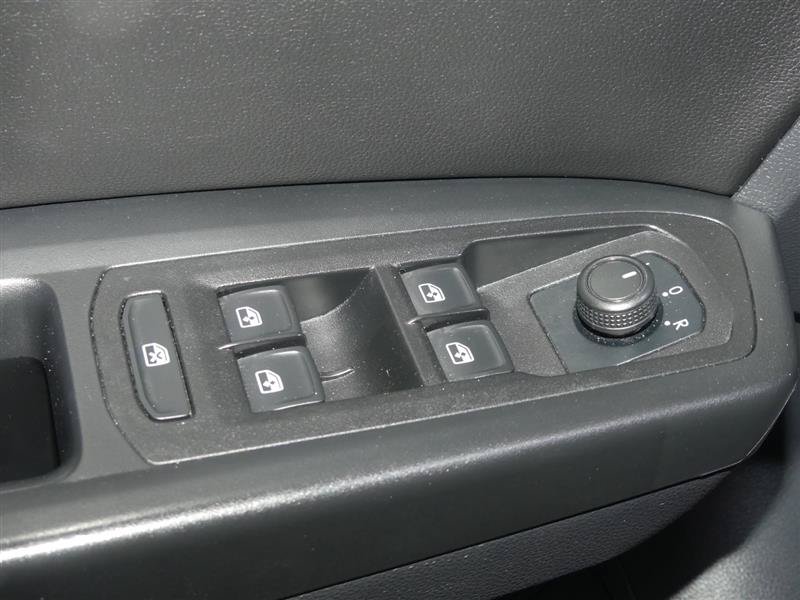 Used 2020 Volkswagen Atlas Cross Sport SE AWD/4WD image 20
