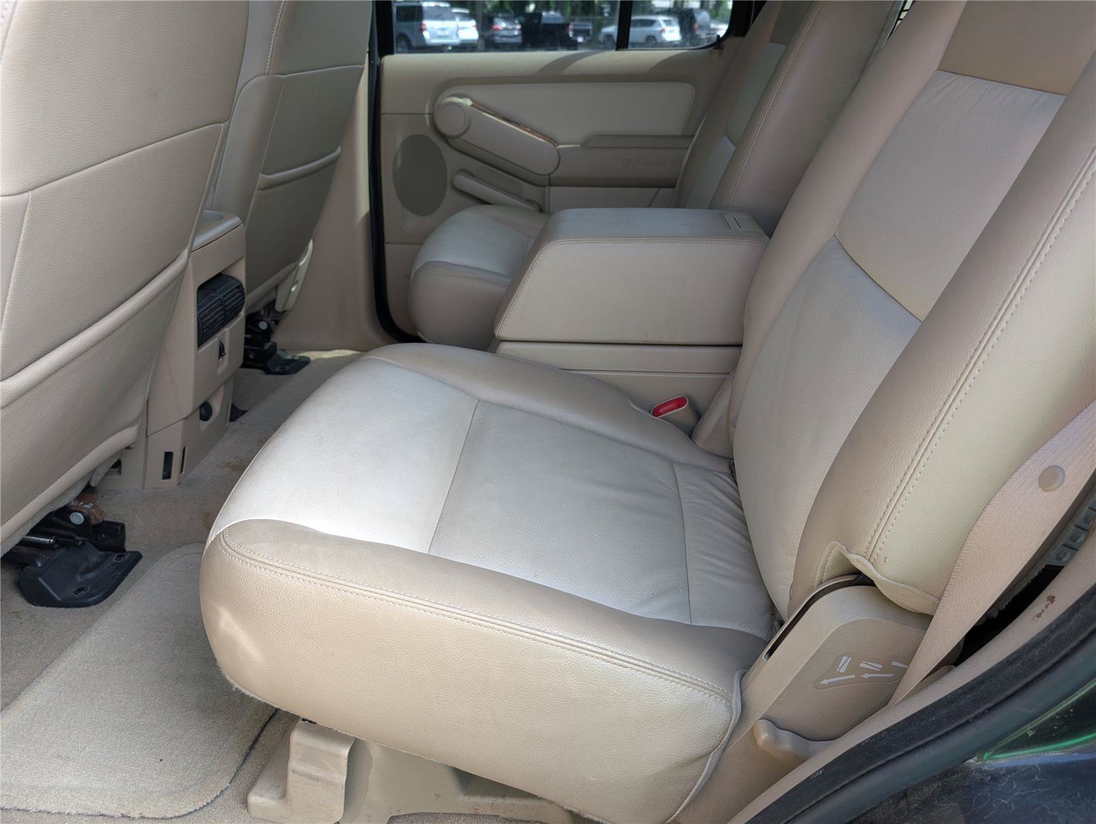 Used 2006 Ford Explorer Eddie Bauer RWD image 30