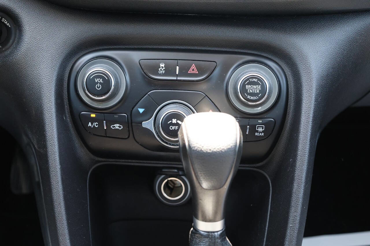 Used 2014 Dodge Dart SXT FWD image 20