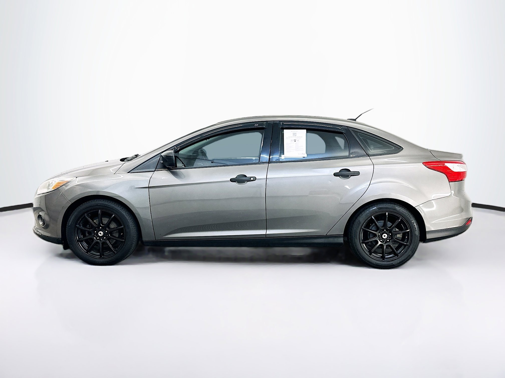 Used 2014 Ford Focus S FWD image 4