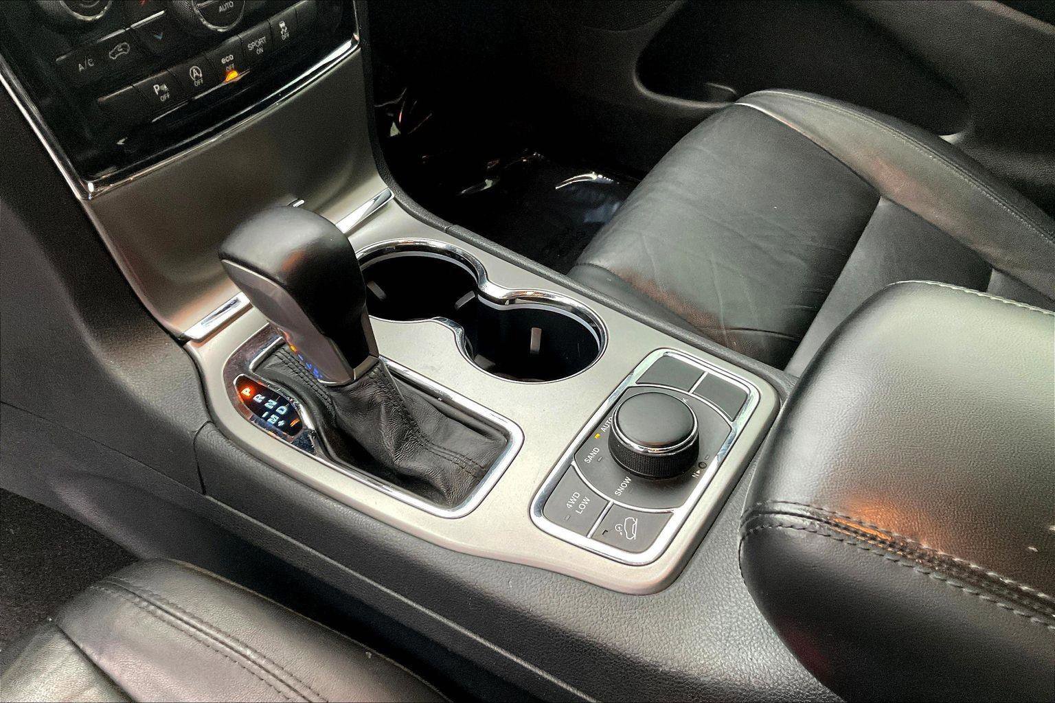 Used 2020 Jeep Grand Cherokee Limited image 15