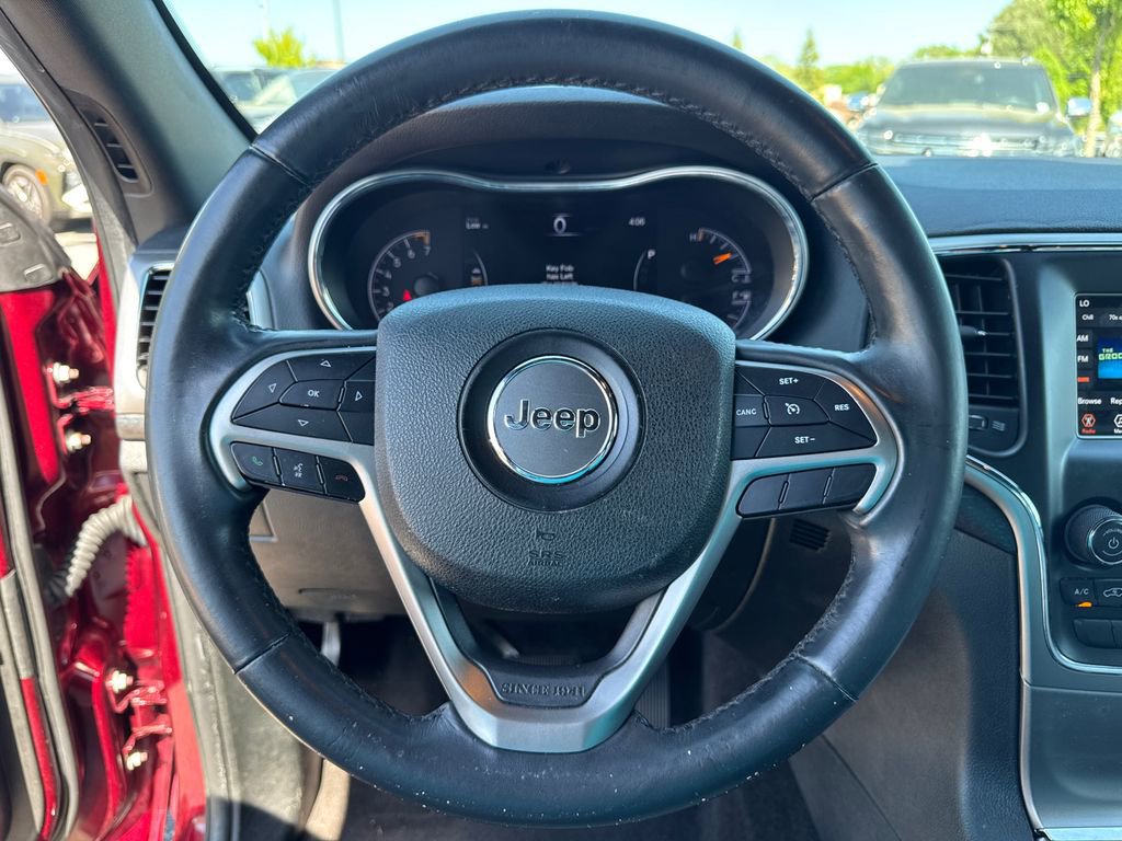 Used 2018 Jeep Grand Cherokee Laredo image 23