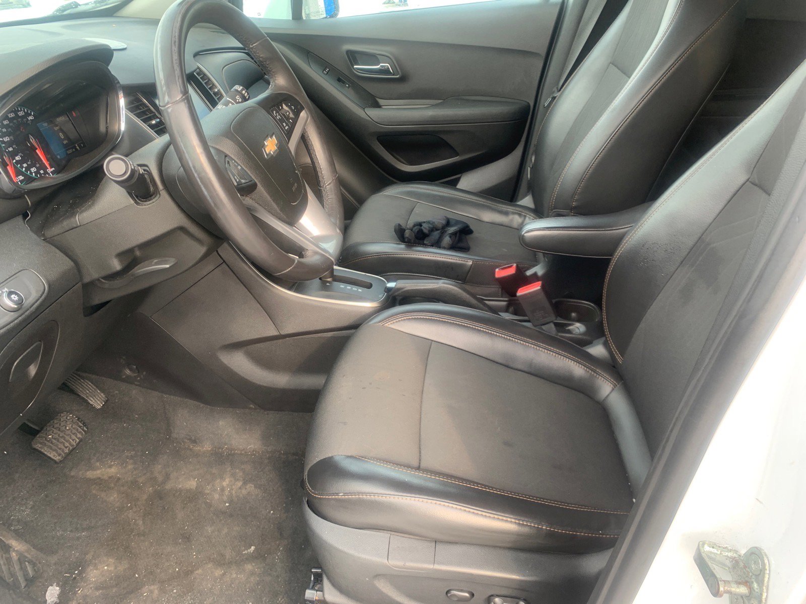 Used 2017 Chevrolet Trax LT w/ LT Convenience Package image 5