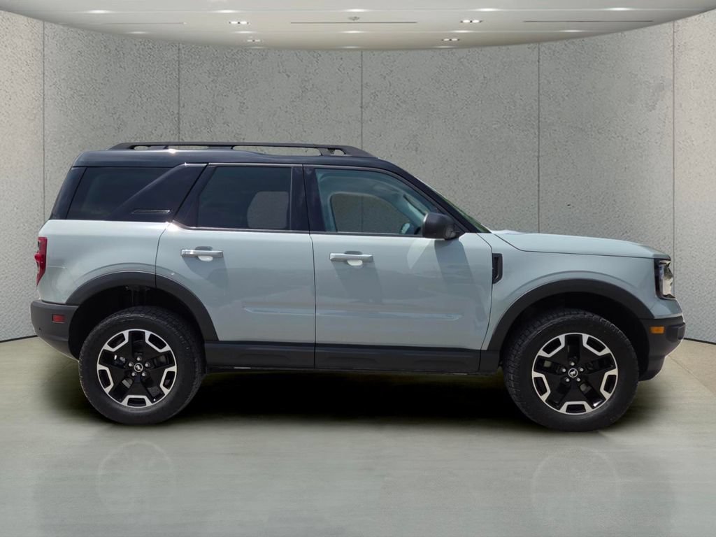 Used 2022 Ford Bronco Sport Outer Banks AWD/4WD image 2