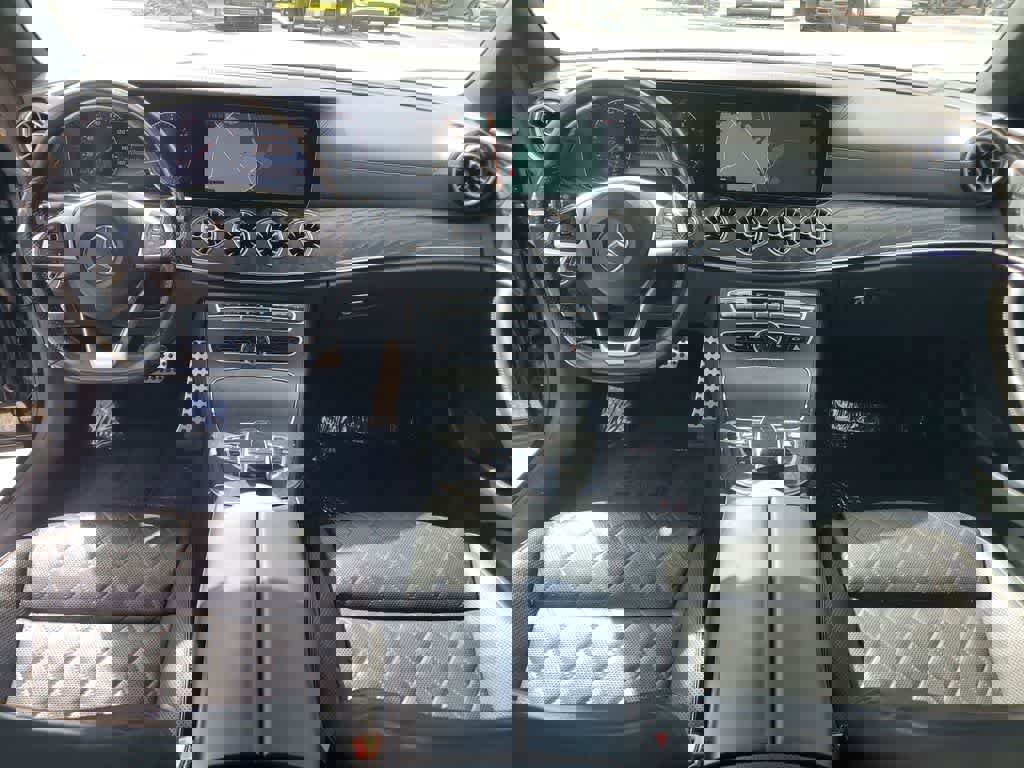 Used 2018 Mercedes-Benz E 400 E 400 image 11